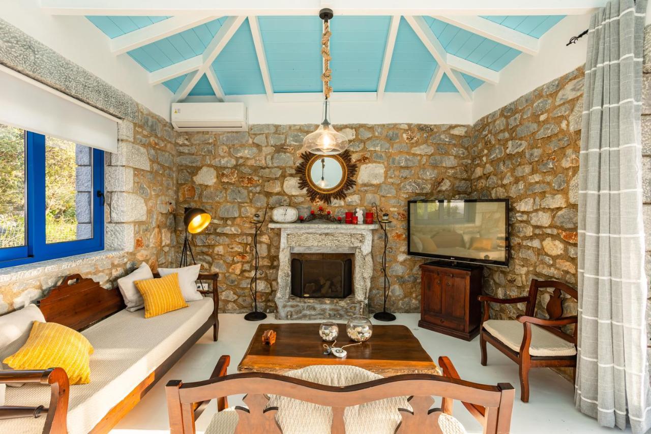 Mani Holiday House Kotronion  外观 照片