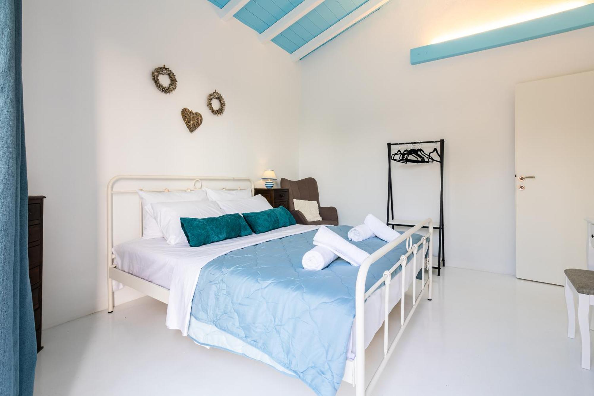 Mani Holiday House Kotronion  外观 照片