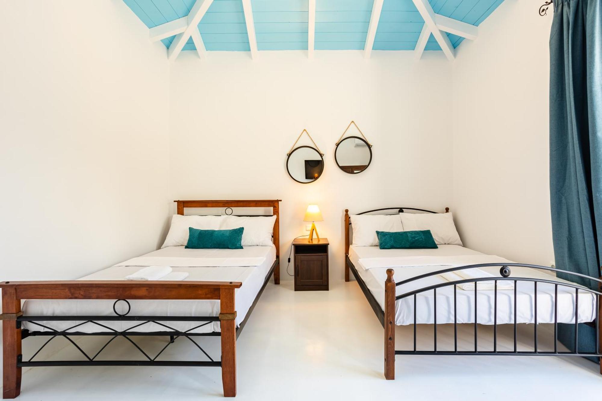 Mani Holiday House Kotronion  外观 照片